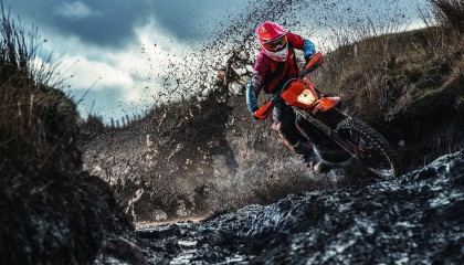 中国官方网站：亚冠对决官宣时间差，山东泰山早先布局，仁川联今日终迎战