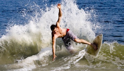 【pg游戏】斯洛特教练豪言，赛季征程中，唯有曼城一役堪称彻底击败