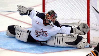 模拟器平台-活塞官方揭秘斯图尔特首发魔力，10胜1负战绩铸就赛季转折点