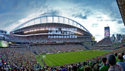 电子游戏：孔帕尼盛赞球员坚韧品格，比分七比一仍全速奔跑彰显体育灵魂