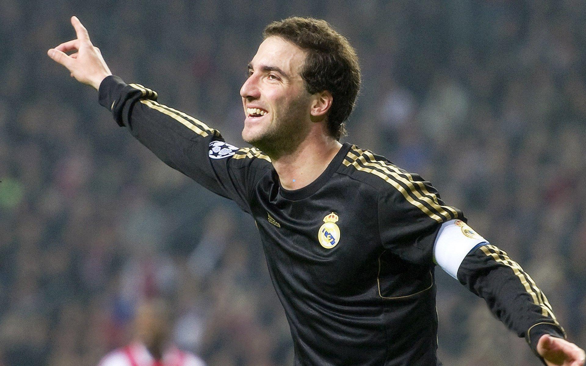 马卡报民意调查揭示球迷不满，弗洛伦蒂诺与球员被视为皇马困境主要责任人